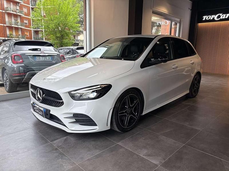 Usata Mercedes B200 AMG Line Premium Plus 150 CV (110 kW) 2022 Bianco Monovolume