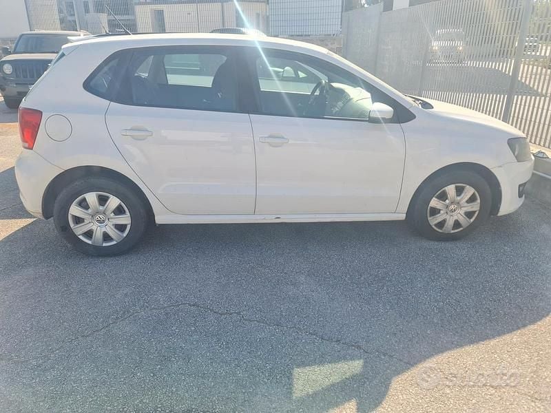 Usata VW Polo 75 CV (55 kW) 2014 Bianco Berlina