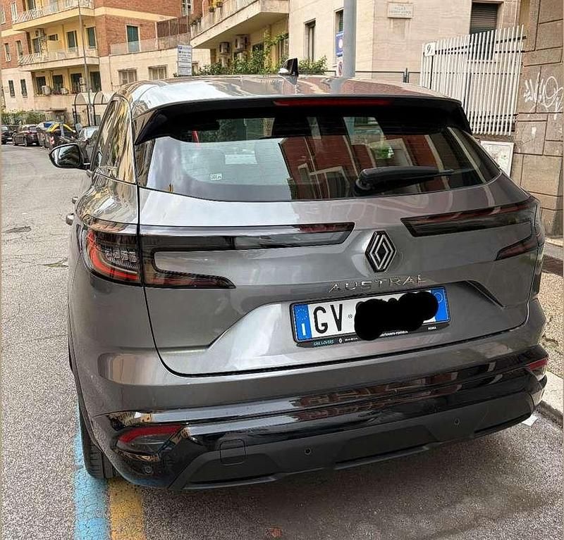 Usata Renault Austral Evolution 131 CV (96 kW) 2024 Grigio SUV