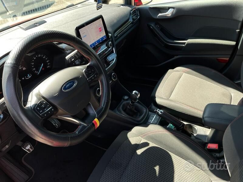 Usata Ford Fiesta ST-Line 125 CV (91 kW) 2020 Rosso Utilitaria