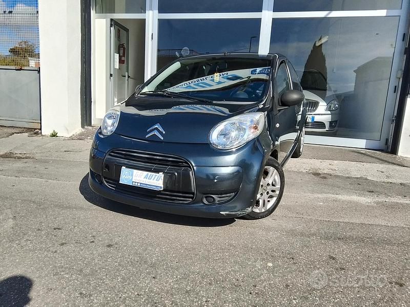 Occasion Citroën C1 Attraction 68 ch (50 kW) 2011 Noir Citadine