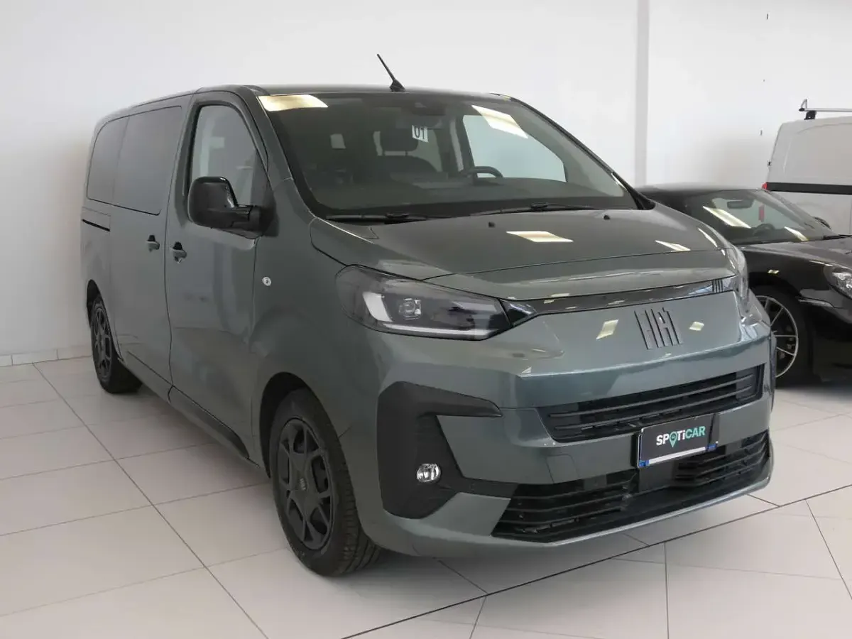 Usata Fiat Ulysse 131 kW (179 CV) 2025 Verde toscana metallizzato Monovolume