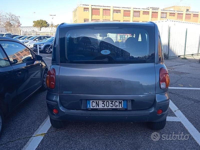 Usata Fiat Multipla 2004 Grigio Monovolume