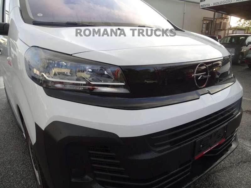 Usata Opel Vivaro 101 CV (74 kW) 2024 Bianco Monovolume