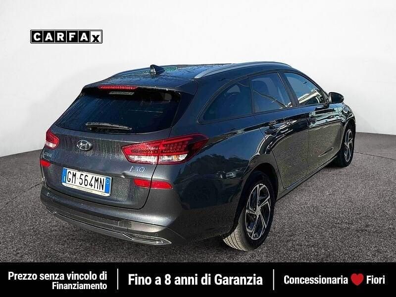 Usata Hyundai i30 Prime 120 CV (88 kW) 2023 Dark knight Station wagon