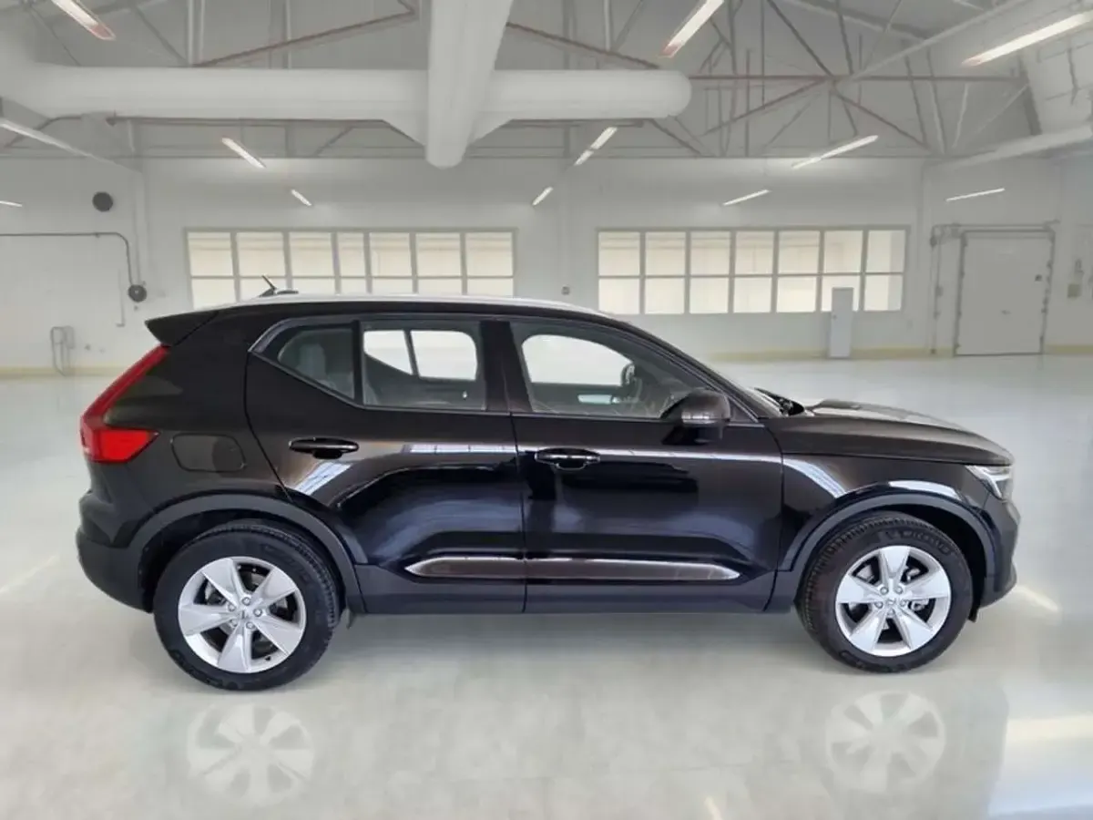 Usata Volvo XC40 Core 163 CV (119 kW) 2024 Nero SUV