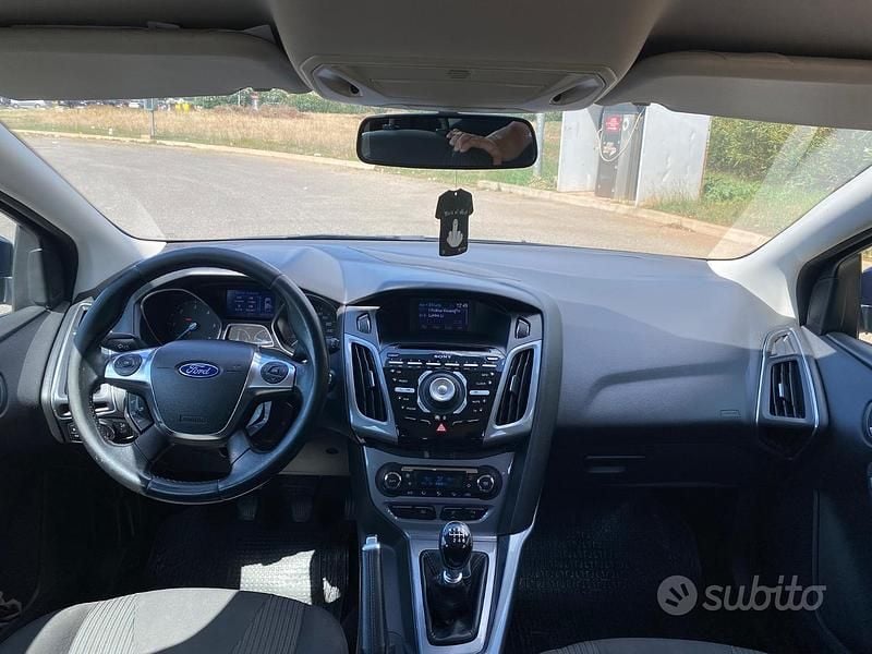 Usata Ford Focus 115 CV (84 kW) 2012 Blu Station wagon