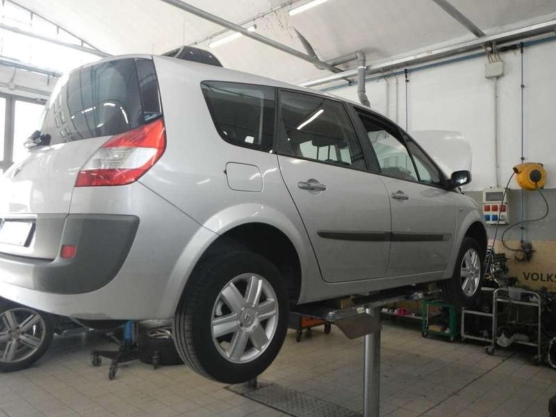 Usata 2006 Renault Grand Scénic II Authentique Monovolume | 2800 € - Immagine 1/4