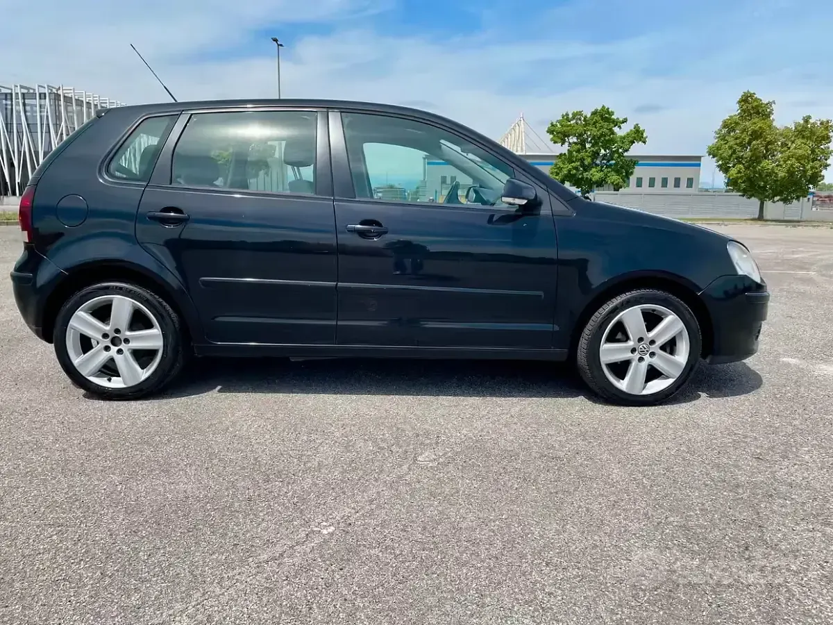 Usata VW Polo Sportline 69 CV (50 kW) 2007 Nero Utilitaria