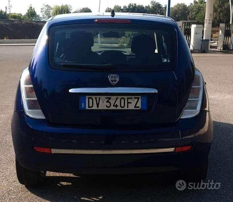 Usata Lancia Ypsilon 69 CV (50 kW) 2003 Nero Utilitaria