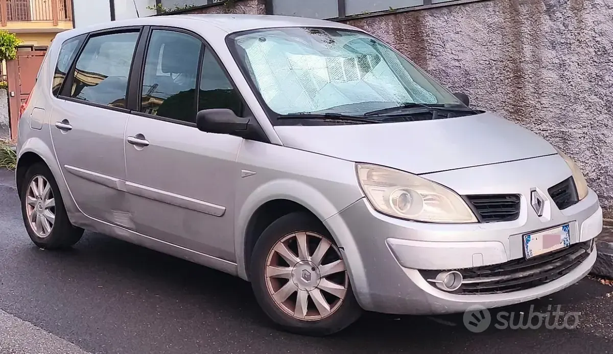Usata Renault Scénic 100 CV (73 kW) 2008 Grigio Monovolume