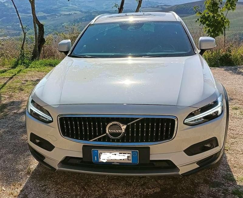 Usata Volvo V90 CC Business Edition 197 CV (144 kW) 2021 Bianco Station wagon