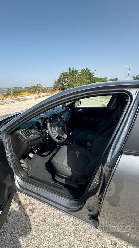 Usata Alfa Romeo Giulietta 120 CV (88 kW) 2016 Grigio Utilitaria