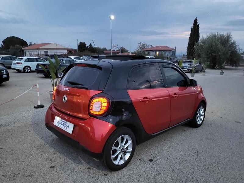 Usata Smart ForFour Passion 71 CV (52 kW) 2015 Rosso Utilitaria