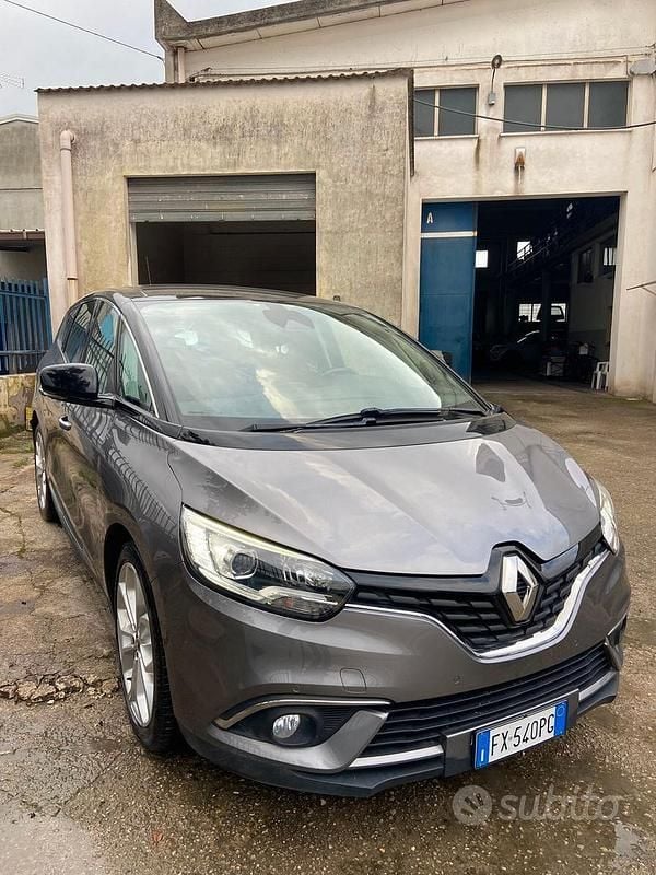 Usata Renault Grand Scénic IV 150 CV (110 kW) 2020 Grigio Monovolume