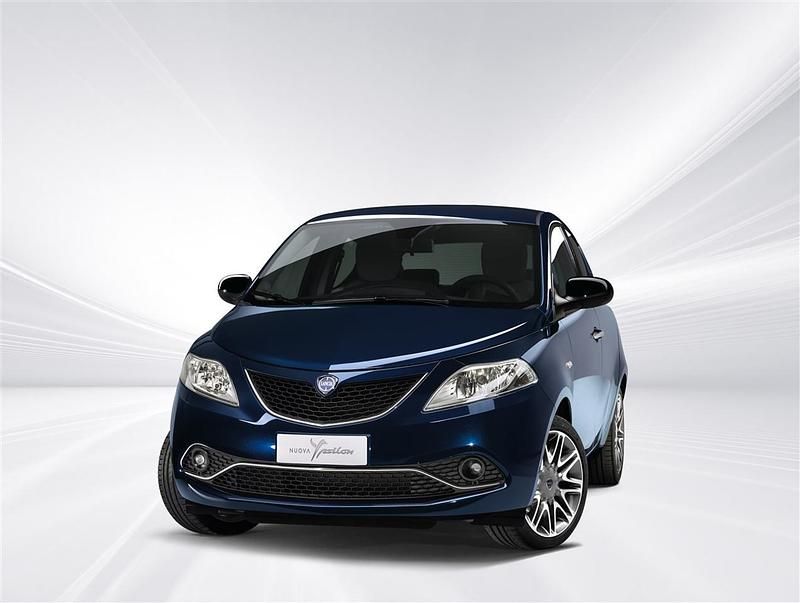 Usata Lancia Ypsilon Gold 69 CV (50 kW) 2020 Nero Utilitaria