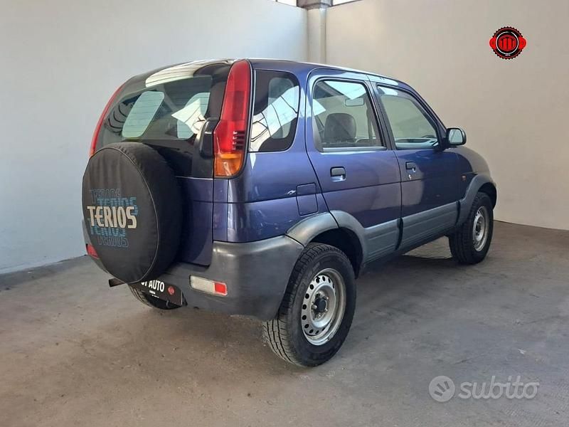 Usata Daihatsu Terios 2000 Blu SUV