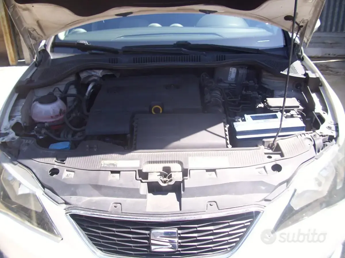 Usata Seat Ibiza CONNECT 90 CV (66 kW) 2017 Bianco Berlina