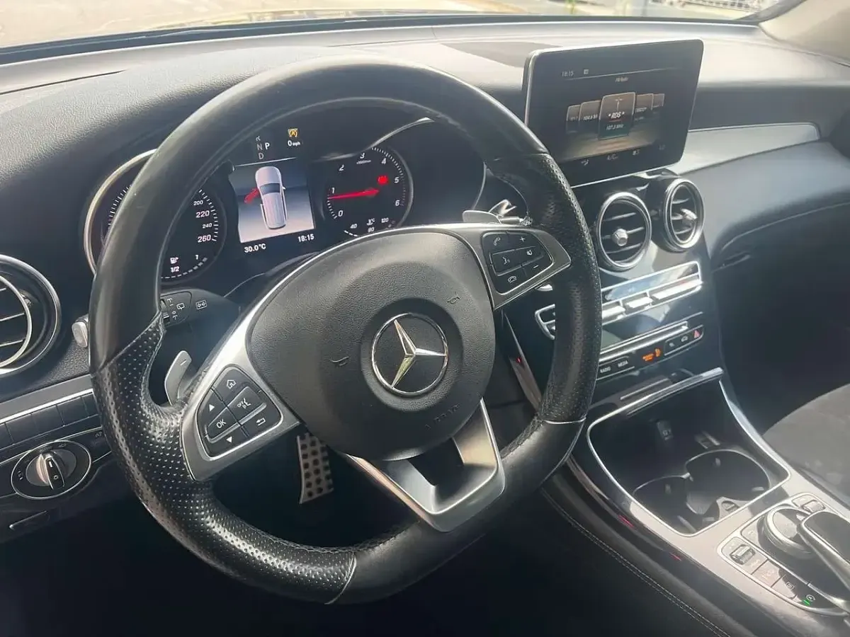 Usata Mercedes GLC250 Premium 204 CV (150 kW) 2017 Nero SUV