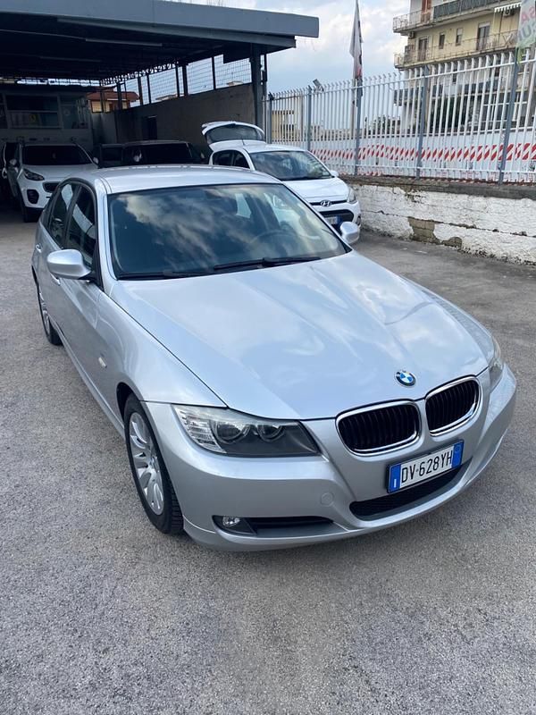 Usata BMW 320 177 CV (130 kW) 2009 Argento Berlina