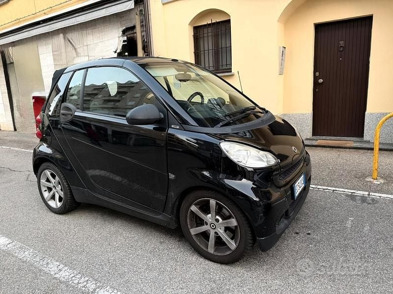 Usata Smart ForTwo Cabrio Pulse 71 CV (52 kW) 2010 Nero Cabrio