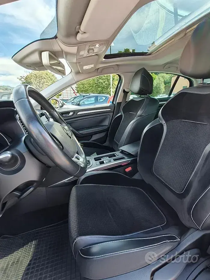 Usata Renault Mégane 110 CV (80 kW) 2018 Coupé