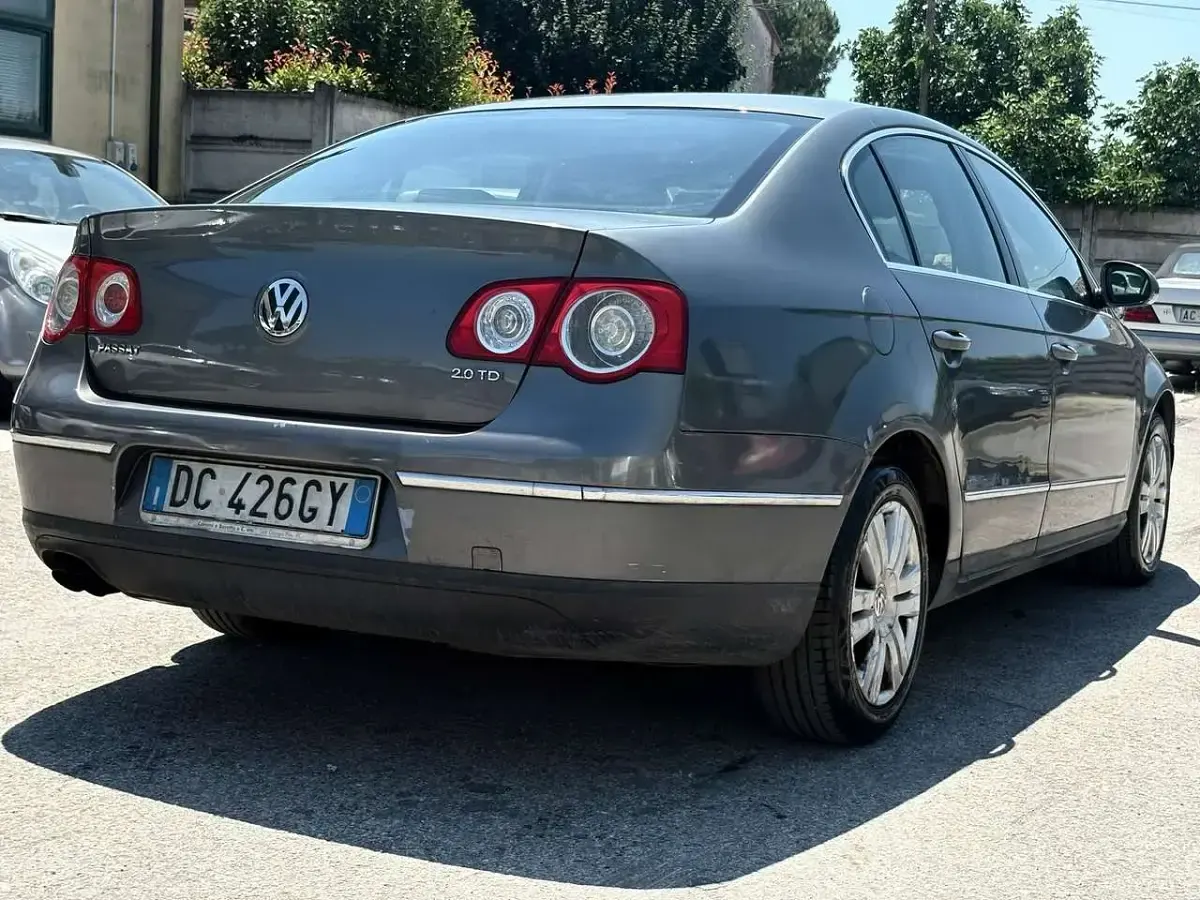 Usata VW Passat 140 CV (102 kW) 2006 Other Berlina