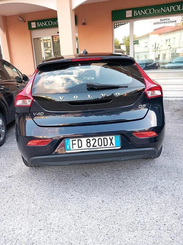 Usata Volvo V40 2016 Blu Berlina