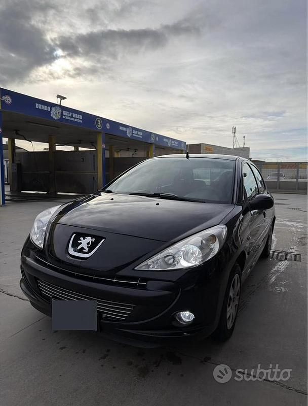 Usata Peugeot 206+ 60 CV (44 kW) 2010 Nero Utilitaria