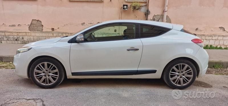 Usata Renault Mégane Coupé 110 CV (80 kW) 2011 Bianco Coupé