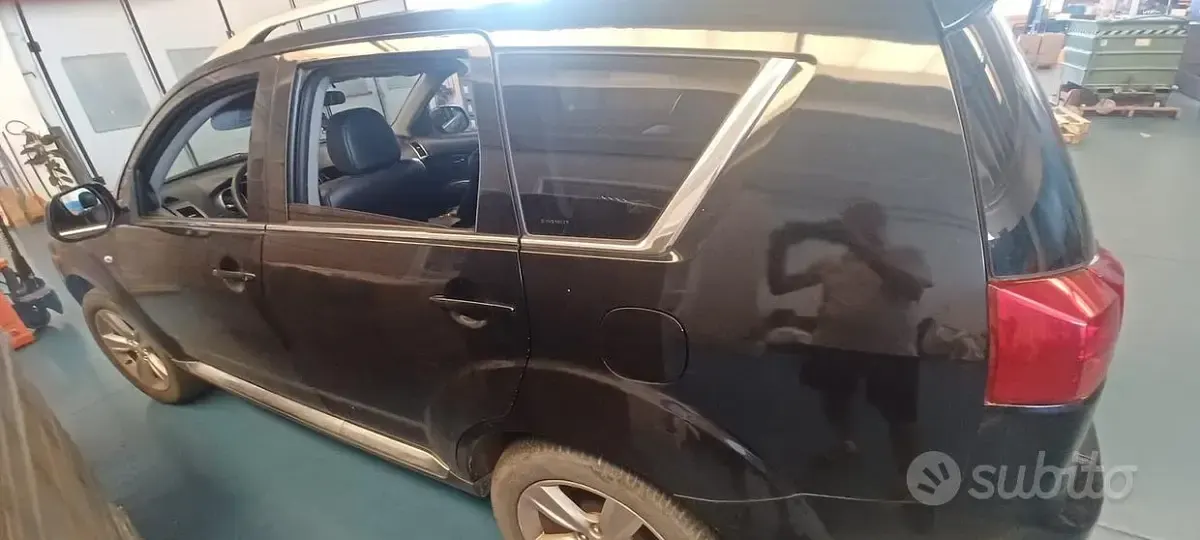 Usata Peugeot 4007 156 CV (114 kW) 2008 SUV