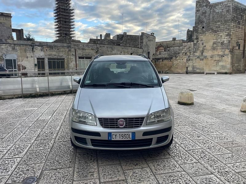 Usata Fiat Idea Dynamic 70 CV (51 kW) 2006 Grigio Monovolume