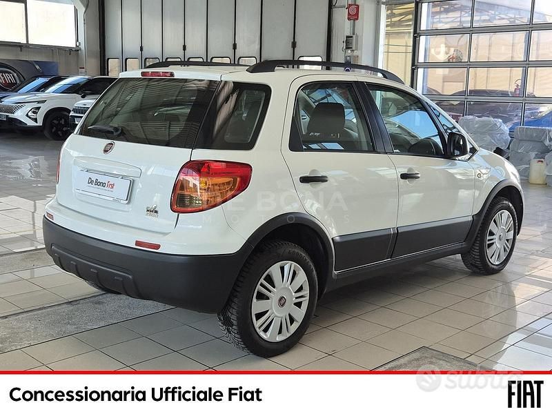 Usata Fiat Sedici Dynamic 120 CV (88 kW) 2011 Bianco SUV