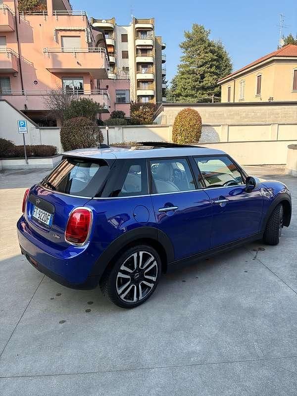 Usata Mini ONE 75 CV (55 kW) 2018 Blu/azzurro Utilitaria