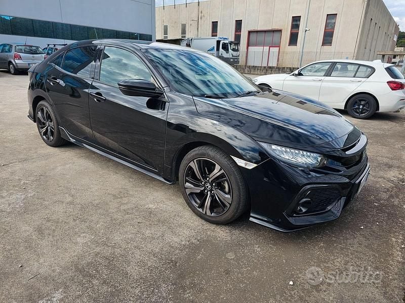Nero Usata 2017 Honda Civic Tre volumi | 19.000 € (Buon prezzo) - Immagine 1/4