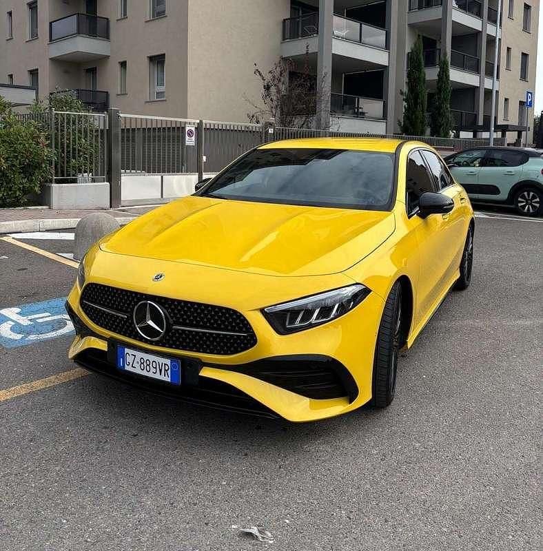 Usata 2023 Mercedes A180 AMG Tre volumi | 29.500 € (Ottimo prezzo) - Immagine 1/4