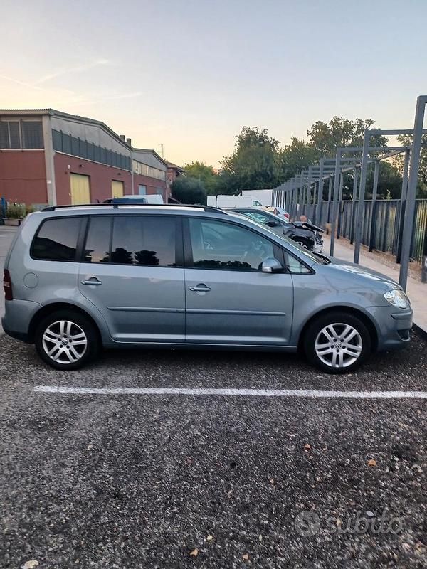 Usata VW Touran 102 CV (75 kW) 2008 Grigio Monovolume