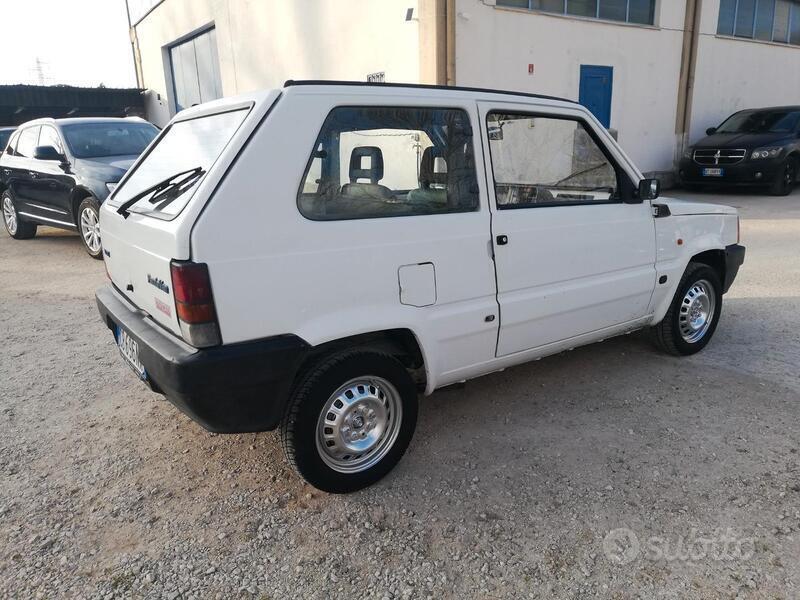Usato 2003 Fiat Panda 1.1 Benzin 54 CV (2.300 €)