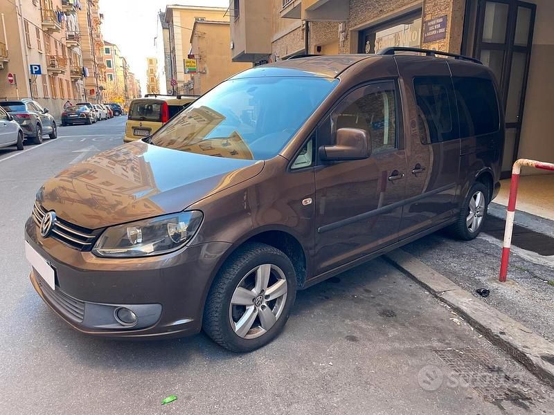 Usata VW Caddy Comfortline 102 CV (75 kW) 2011 Marrone Monovolume