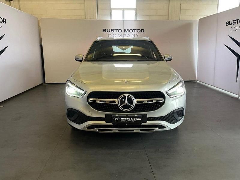 Usata Mercedes GLA200 163 CV (119 kW) 2021 Argento SUV