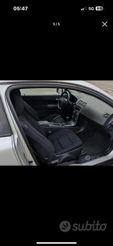 Usata Volvo C30 109 CV (80 kW) 2010 Grigio Utilitaria