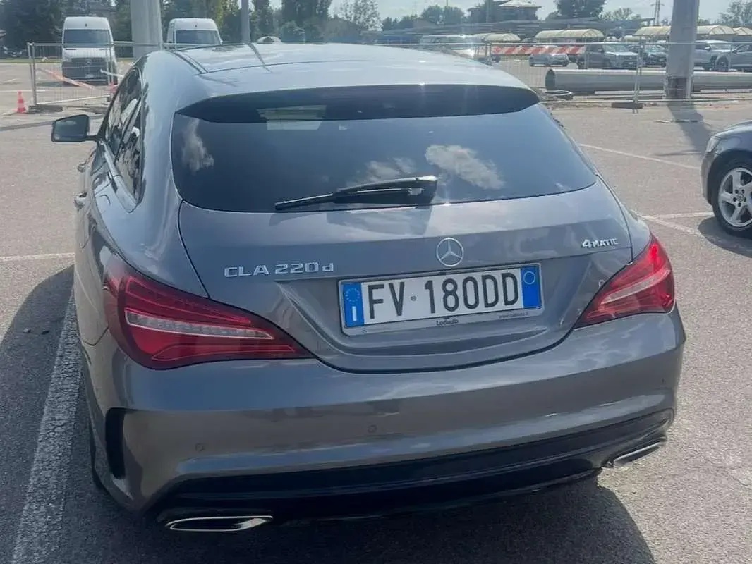 Usata Mercedes CLA220 Shooting Brake Premium 170 CV (125 kW) 2019 Grigio Station wagon