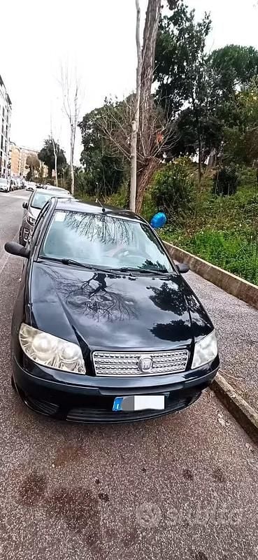Usata Fiat Punto 77 CV (56 kW) 2009 Utilitaria