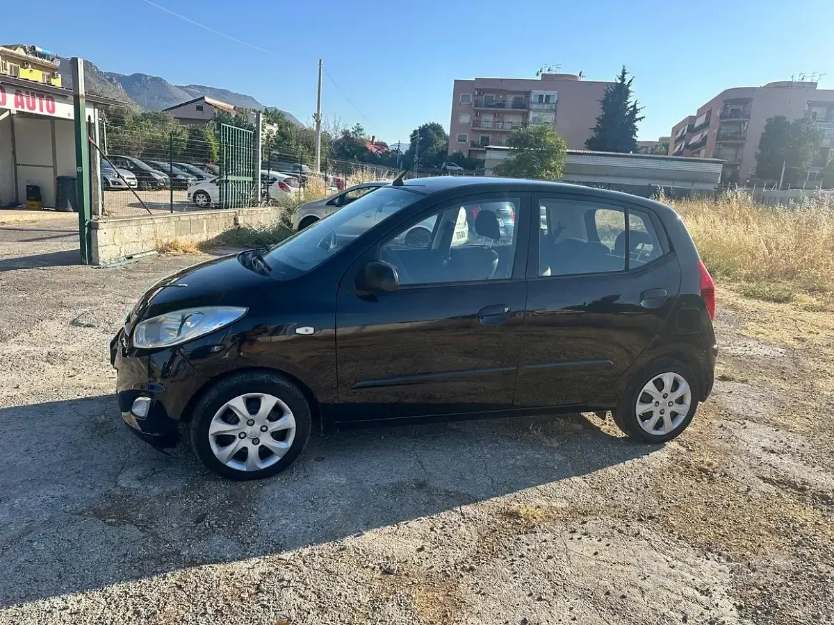 Usata Hyundai i10 Classic 69 CV (50 kW) 2012 Nero Utilitaria