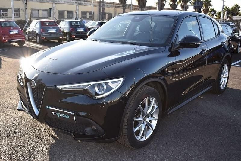 Nero Usata 2021 Alfa Romeo Stelvio Super SUV | 24.500 € (Buon prezzo) - Immagine 1/4