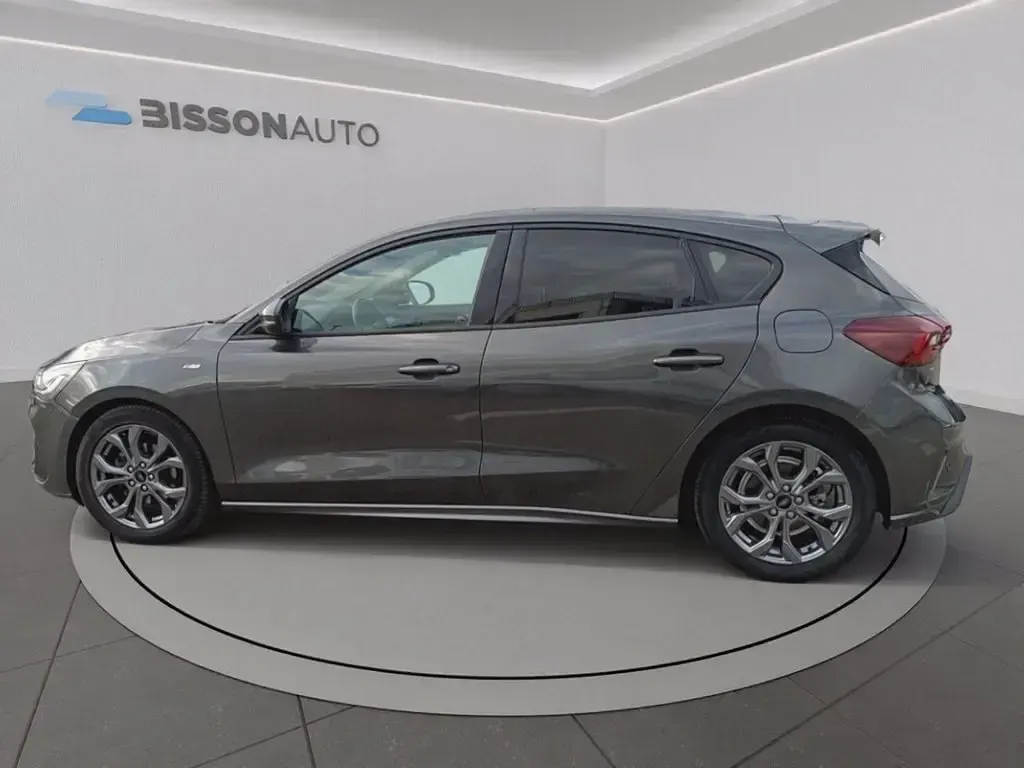 Usata Ford Focus ST-Line 120 CV (88 kW) 2022 Magnetic Berlina