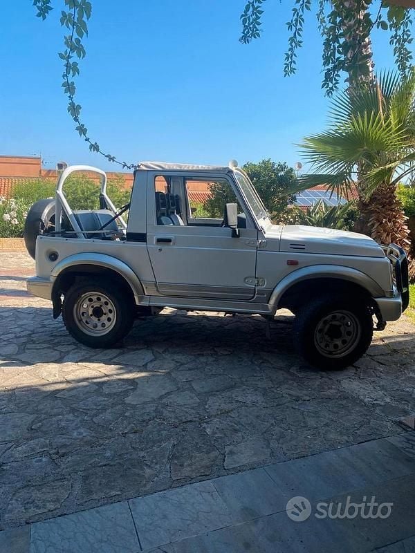 Usata Suzuki Samurai 69 CV (50 kW) 2000 Bianco SUV