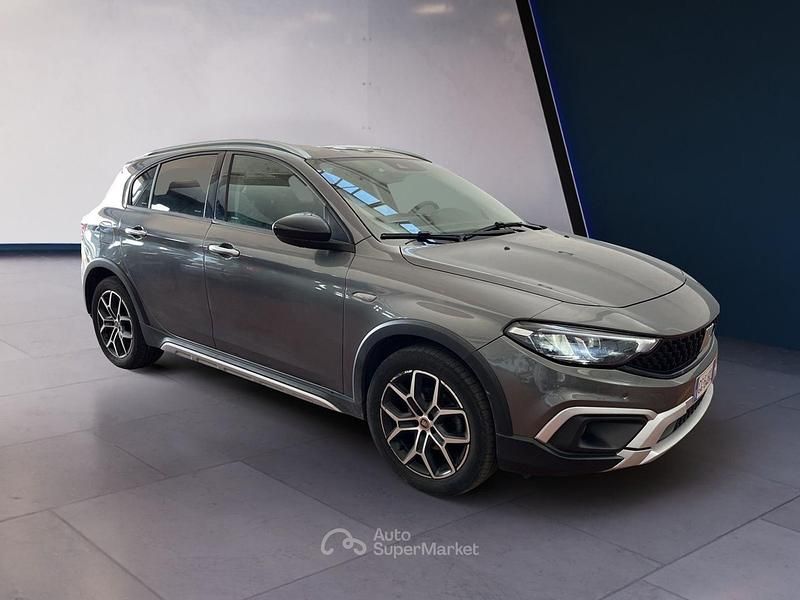 Usata Fiat Tipo Cross 101 CV (74 kW) 2021 Other Berlina