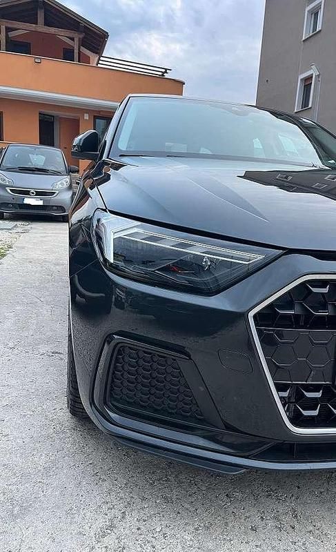Usata Audi A1 Sportback 110 CV (80 kW) 2022 Grigio Utilitaria