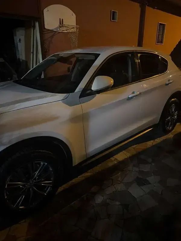 Usata Alfa Romeo Stelvio Business 209 CV (153 kW) 2018 SUV